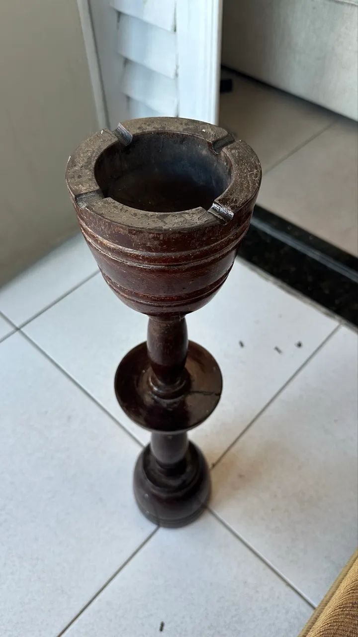 Cinzeiro de madeira de antiguidade  - Foto 2