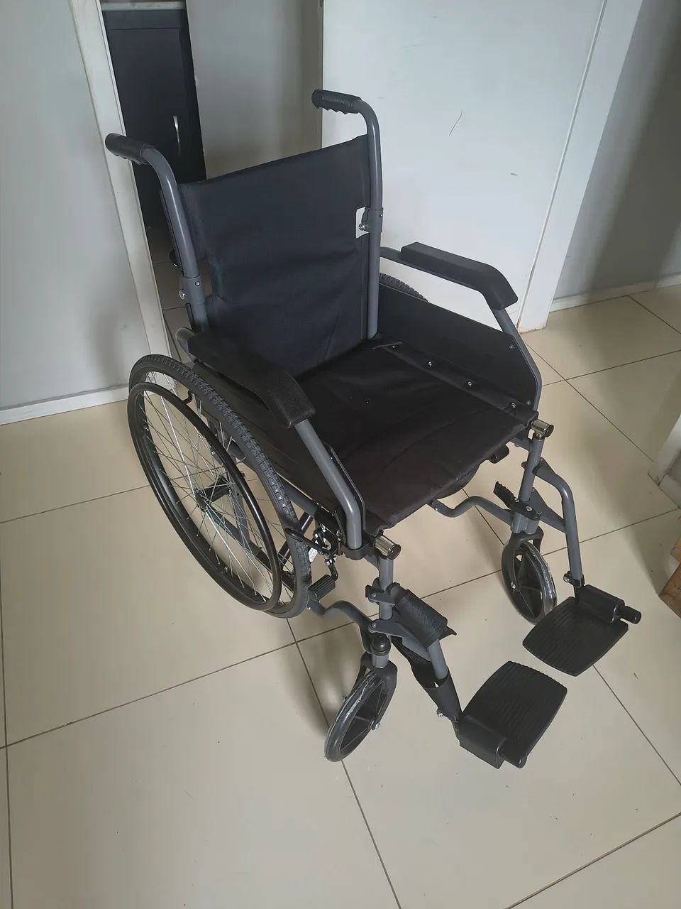 Cadeira de rodas - Foto 2