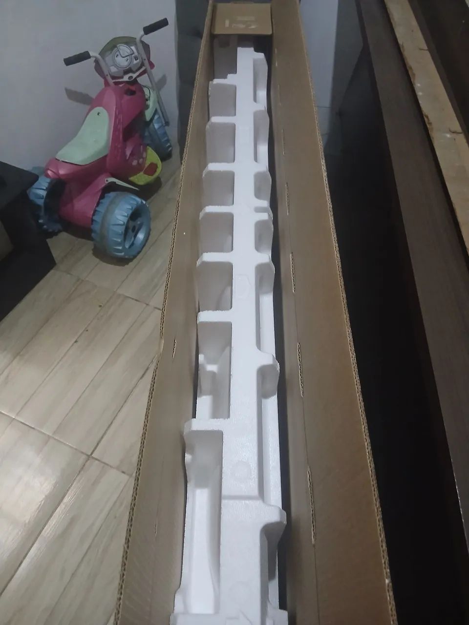 Caixa de TV de 65 Polegadas  - Foto 3