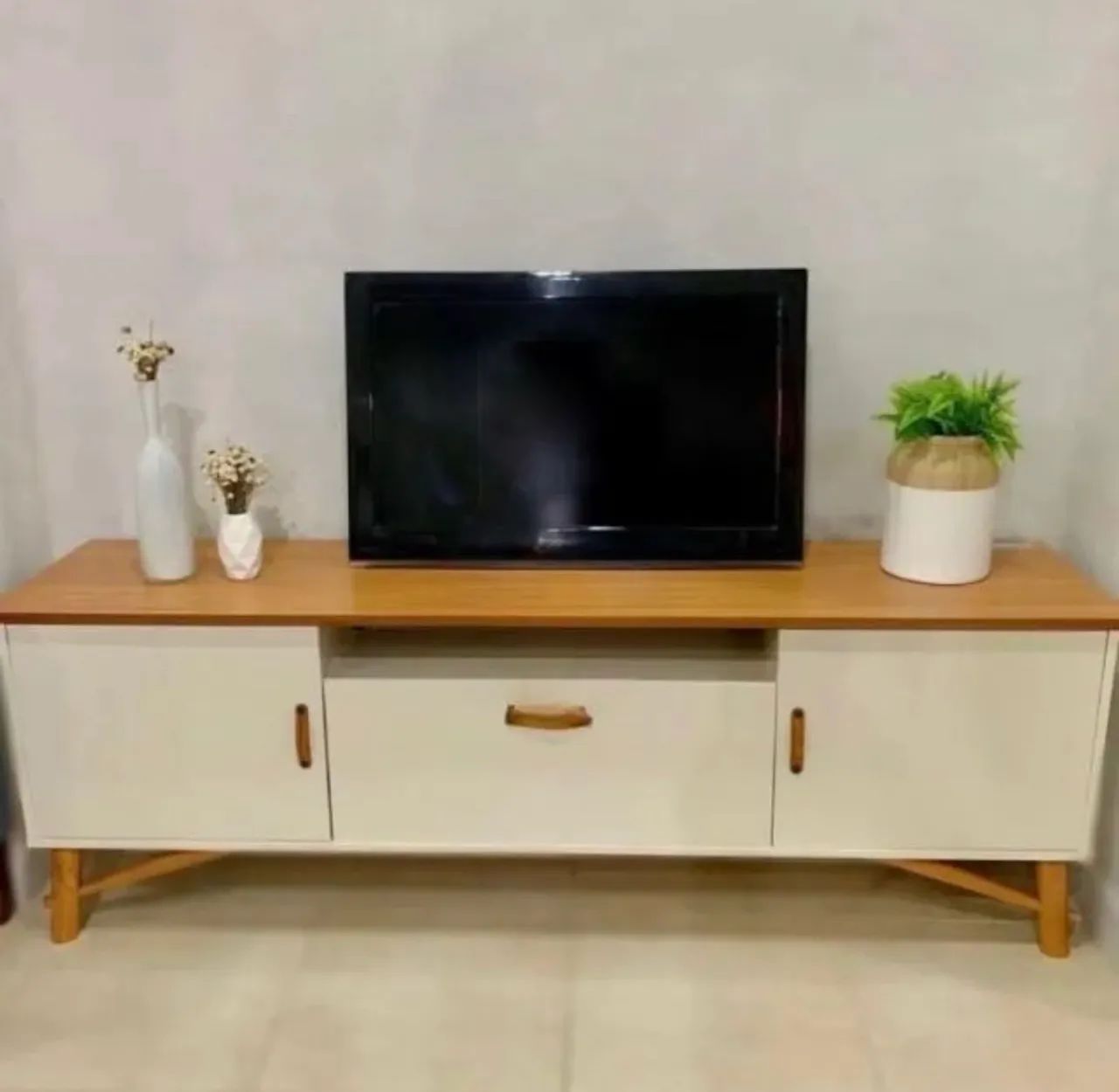 Rack para Tv até 75 Polegadas 3 Portas Felix Edn Móveis:off White/cedro - Foto 4