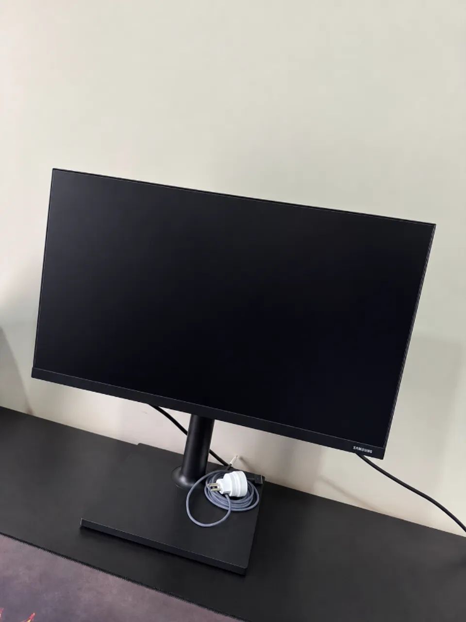 Monitor Samsung 24? IPS 75Hz Profissional - Ajuste de Al