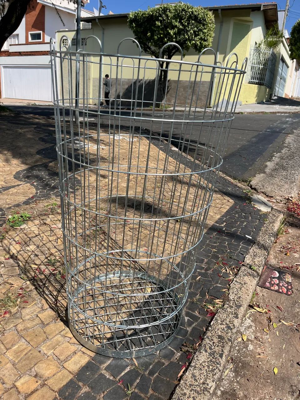 Lixeira cesto aramando 200 litros  - Foto 3