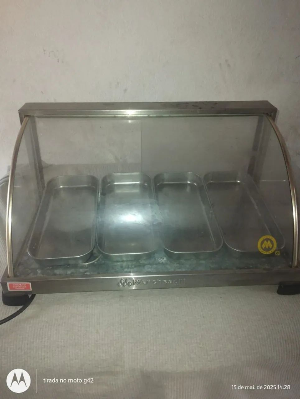 Vendo estufa de salgado 4 bandejas 