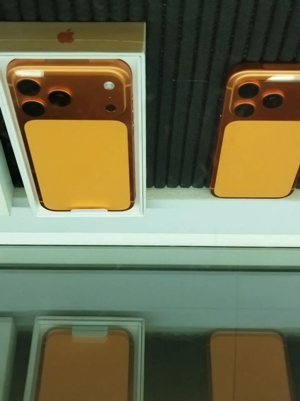 17 pro e 17 pro max laranja