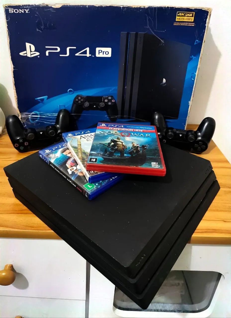 PS4 Pro 4k C/ Caixa e JOGOS -