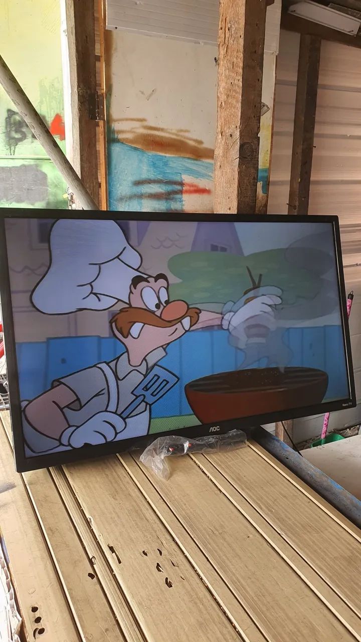 Vendo TV 32 polegadas AOC Roku smart funcionando perfeitamente - Foto 2
