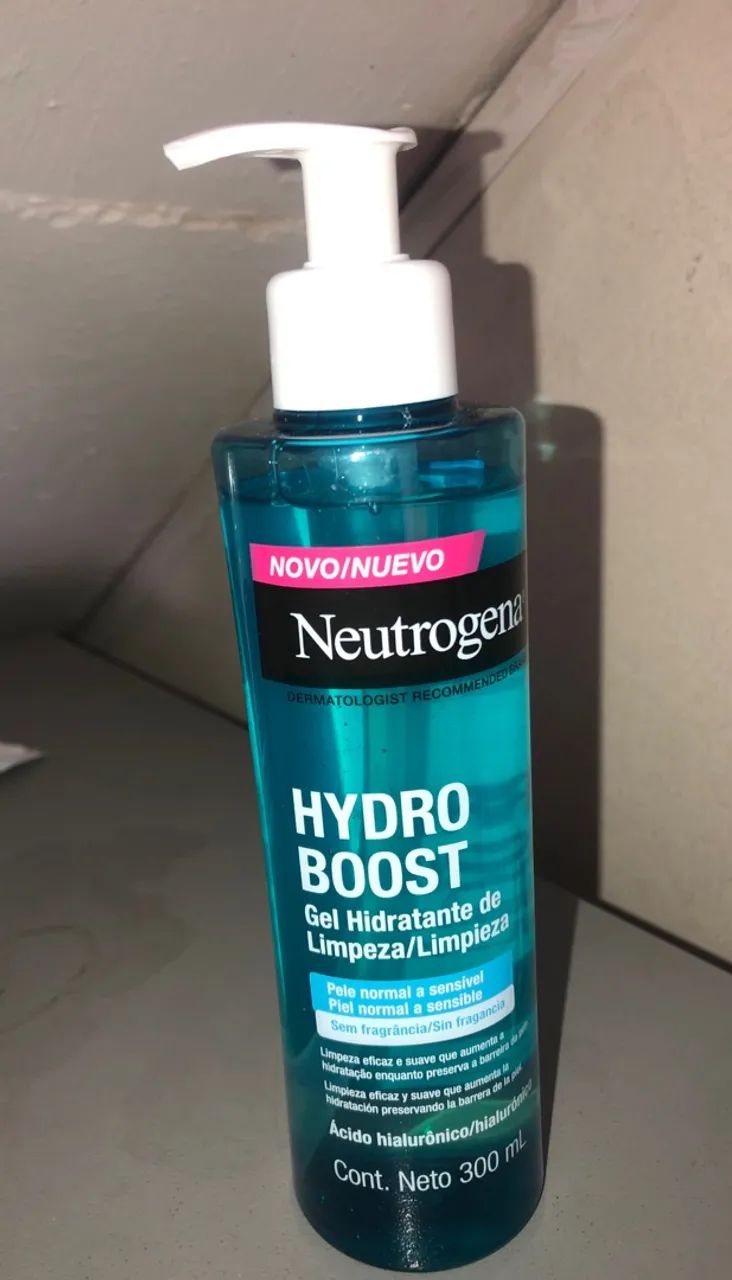 Kit Neutrogena Hydro Boost 300ml + Lenço Deep Clean - Foto 4