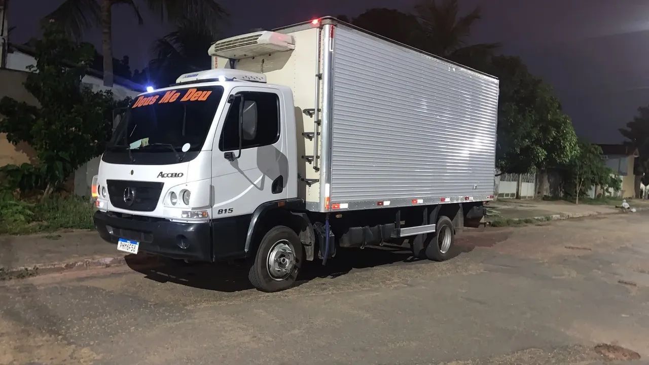 Caminhão Accelo 815 - Foto 2