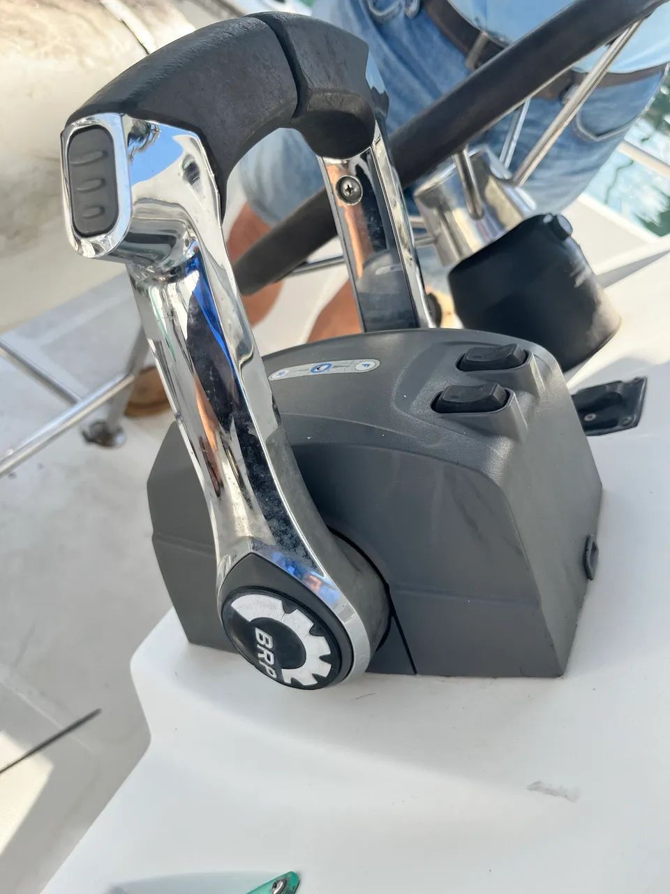 02 Motores popa Evinrude e-Tech 90HP - Parelha - Foto 2