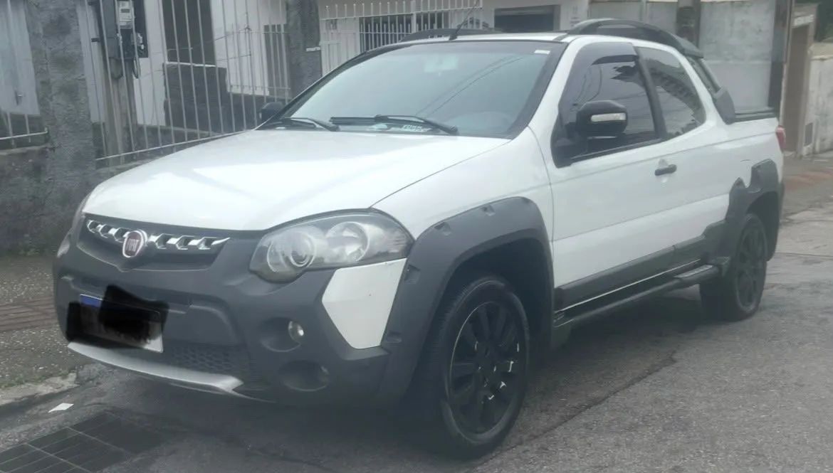 Fiat Strada Adventure1.8/ 1.8 Locker Flex CD 2015 - Foto 2