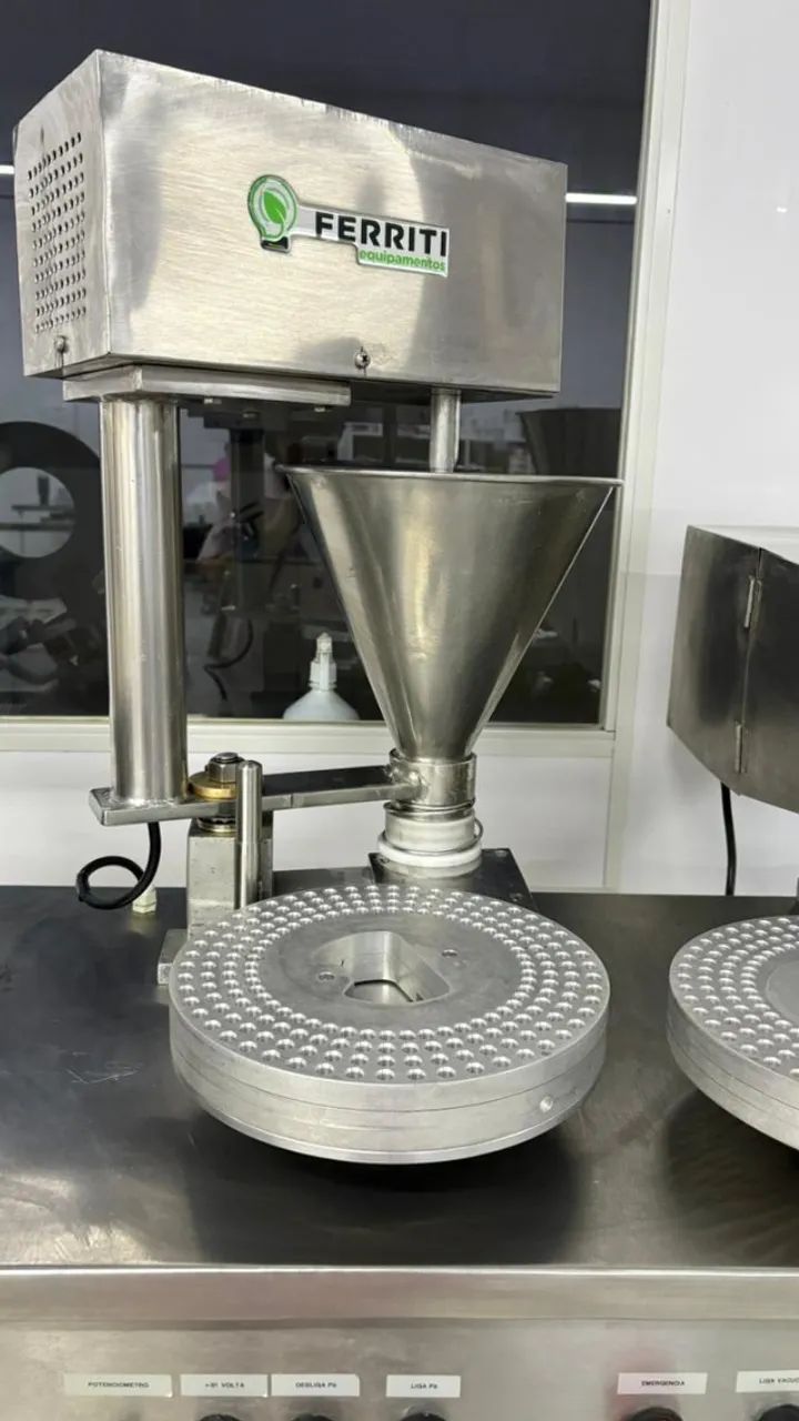 Oportunidade imperdível - Encapsuladora Semi automática Semi nova pronta para a produção - Foto 5
