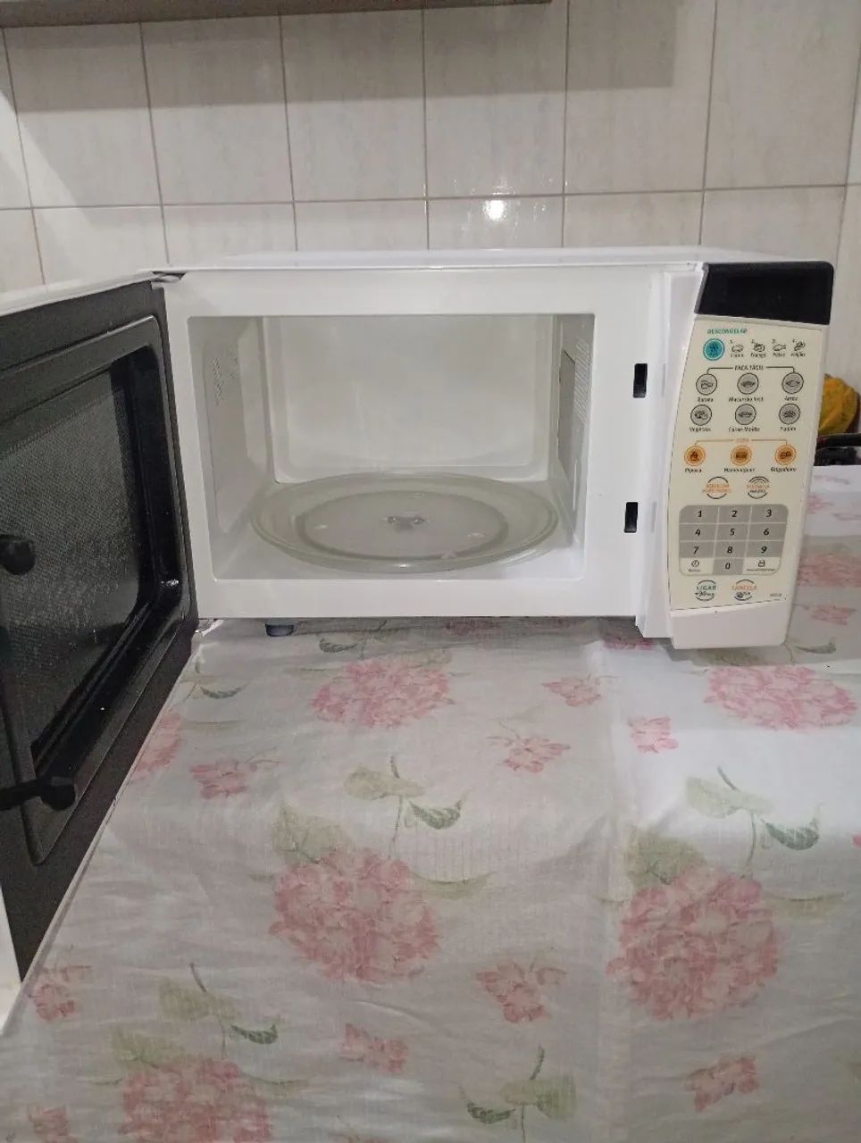 Microondas Electrolux 26 lts bem conservado. - Foto 3