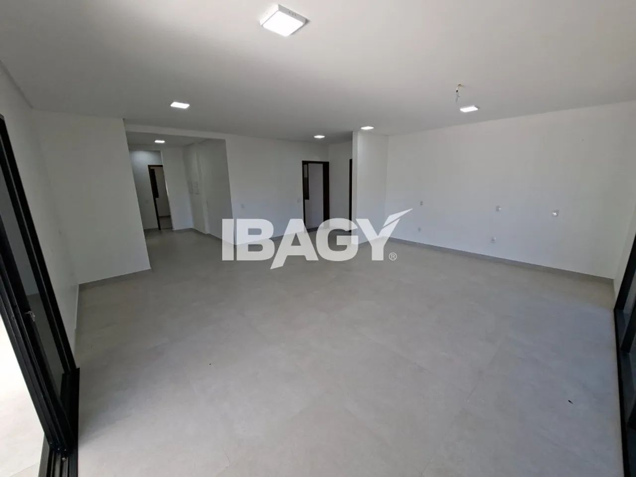 Excelente Casa 5 dormitório(s) em Itacorubi - Florianópolis - Foto 3