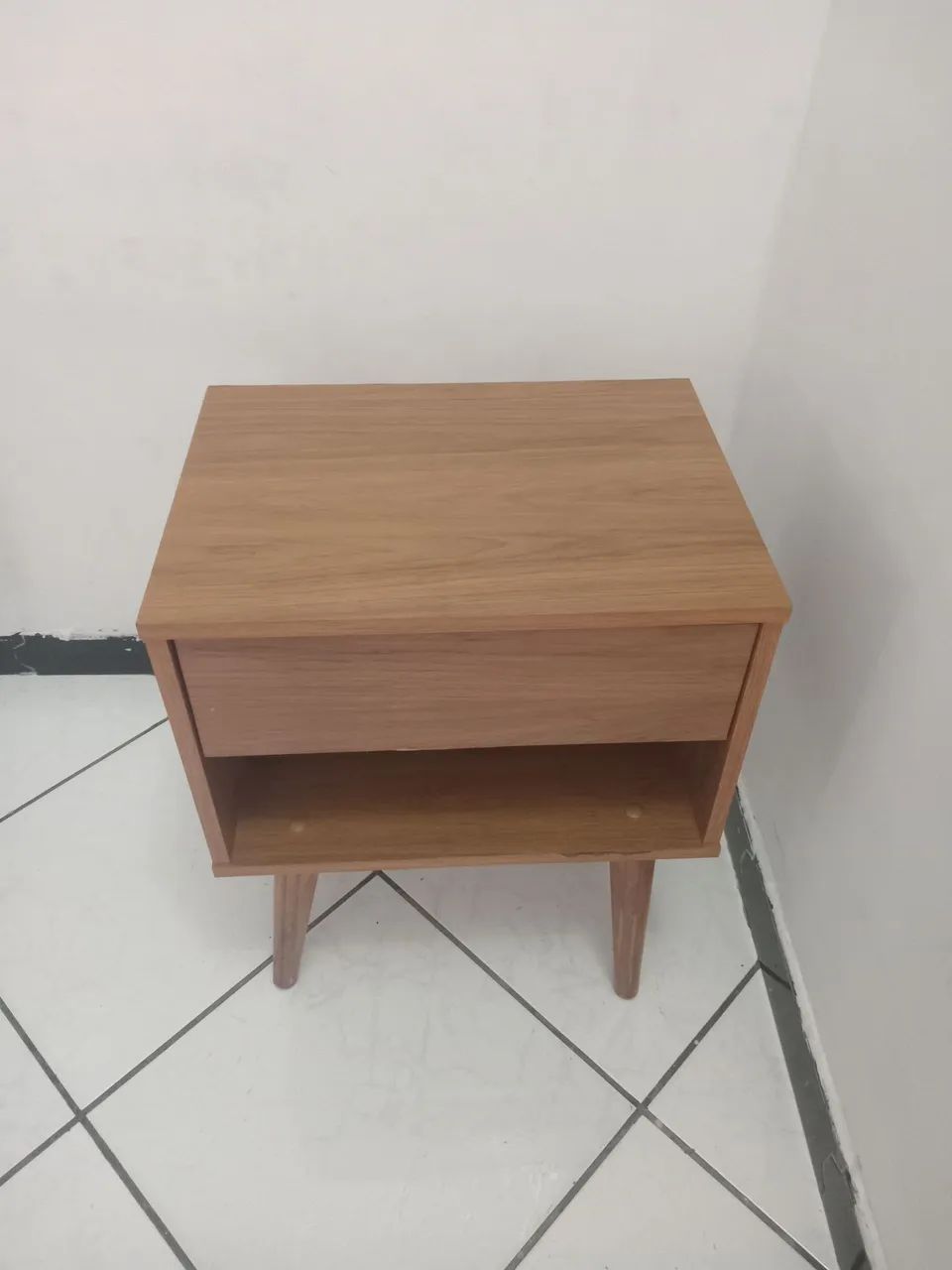 Mesa de Cabeceira 