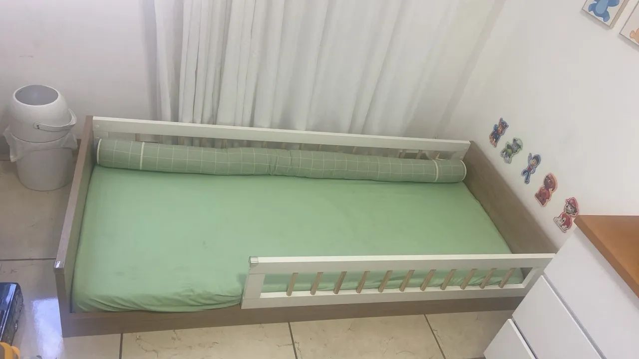 Cama infantil com colchão 
