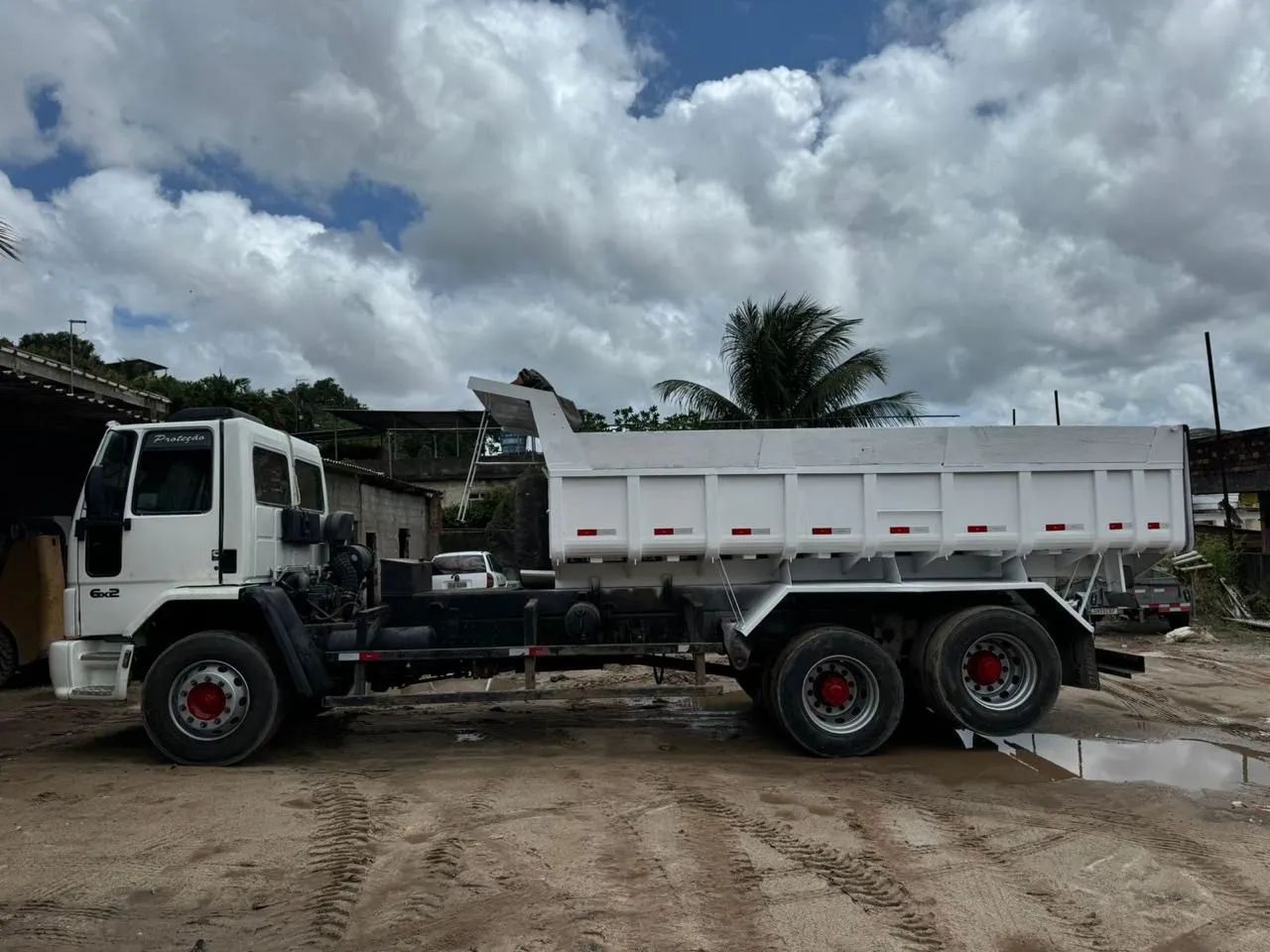 Caminhão Caçamba focargo 2422 - Foto 9