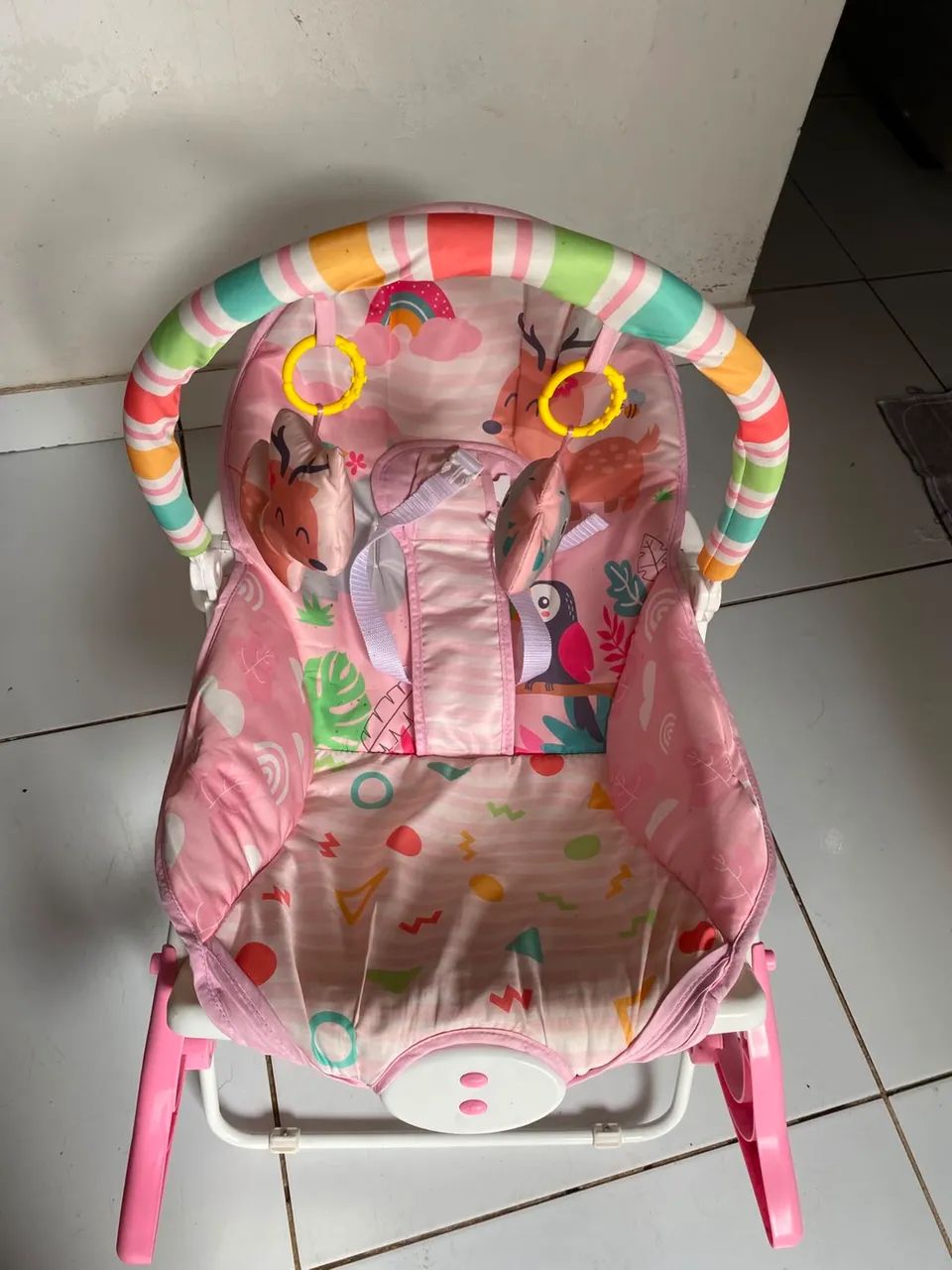 Banheira de bebe e cadeirinha de balanço  - Foto 5