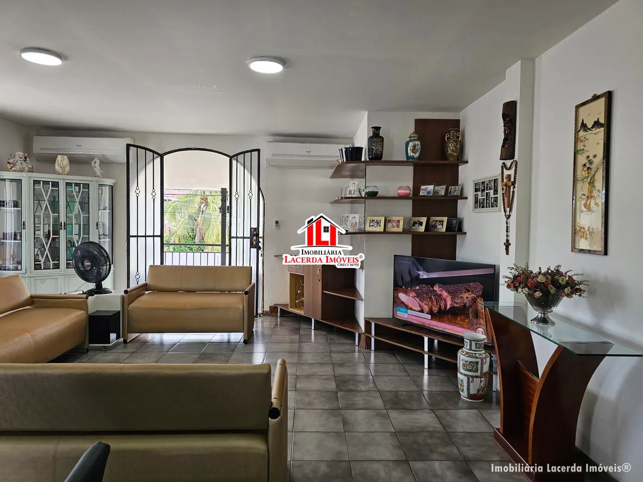 Casa de Esquina 4 Suítes com Piscina e Edícula em Compensa - Foto 2