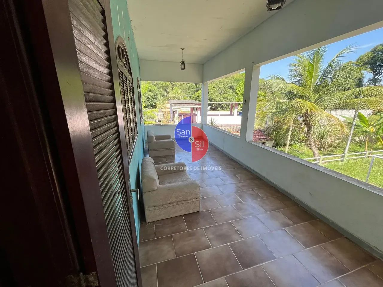 Casa à venda, com de 2 imóveis, 1° com 5 quartos e 3 banheiros, 2° com 2 quartos. Piscina, - Foto 3