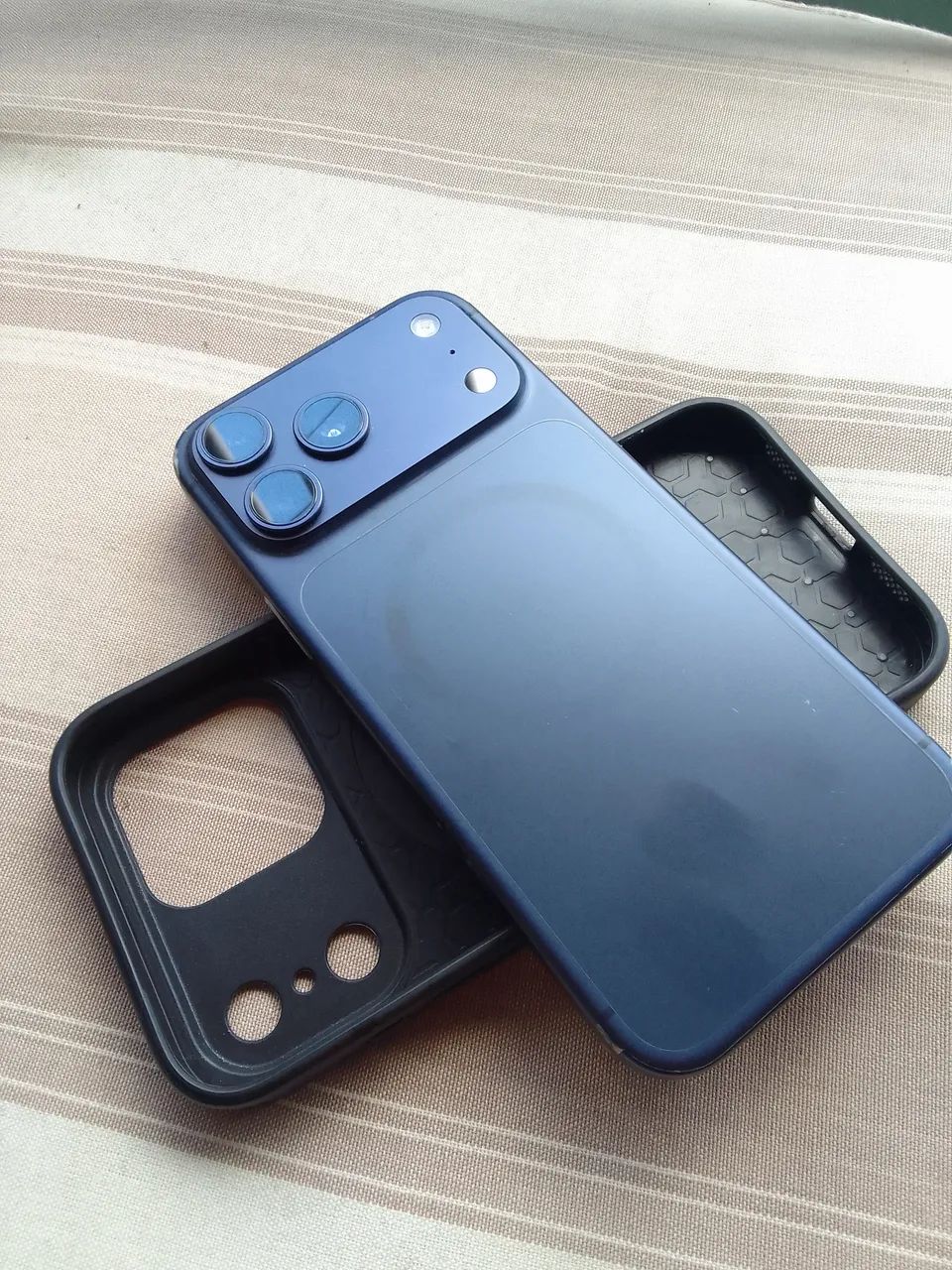 iPhone 17 Pro Max Azul-Profundo