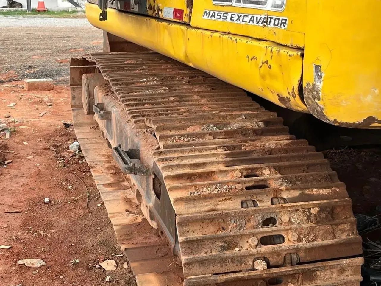 Escavadeira New Holland E125 B - Foto 5