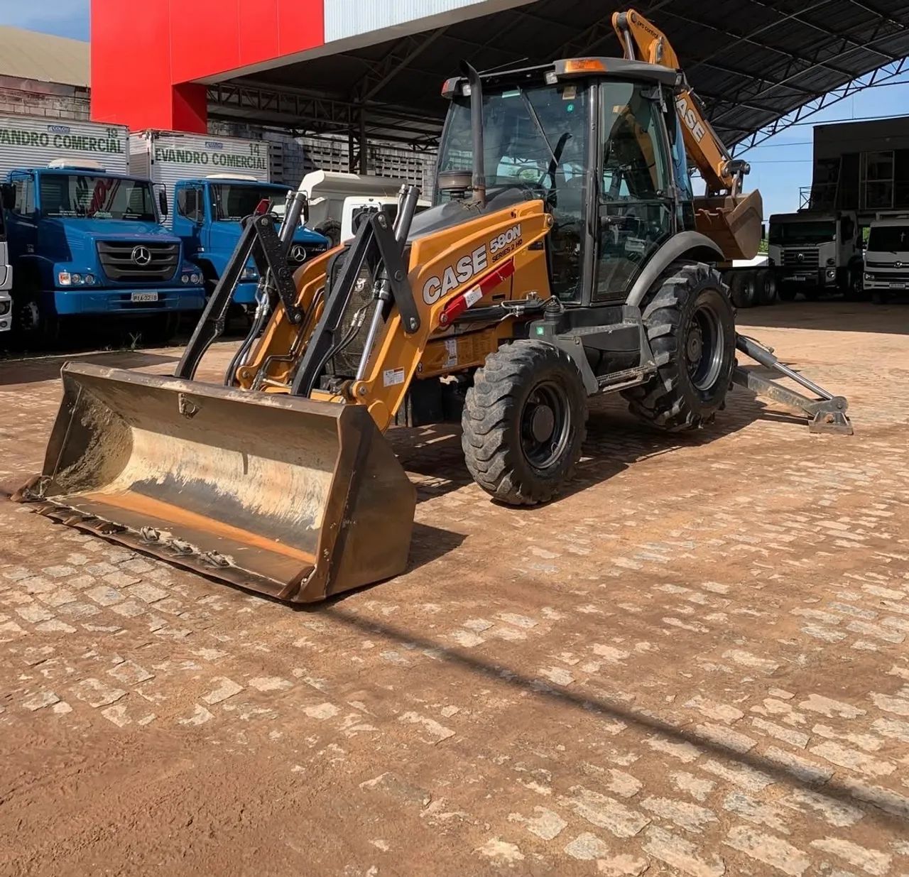 Retroescavadeira CASE 580N ano 2024 ( Entrada + Parcelas )