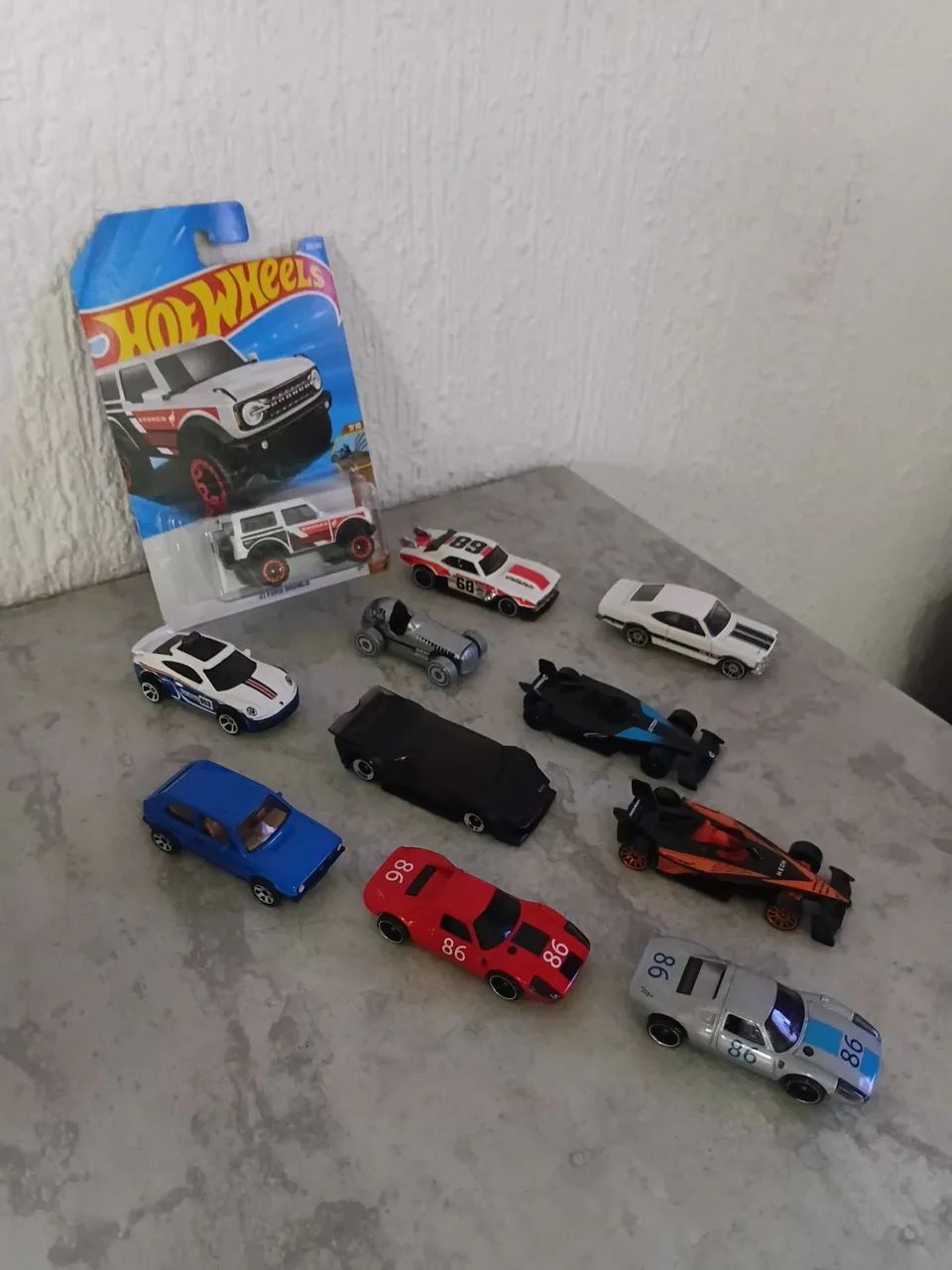 Combo Hot wheels. 
