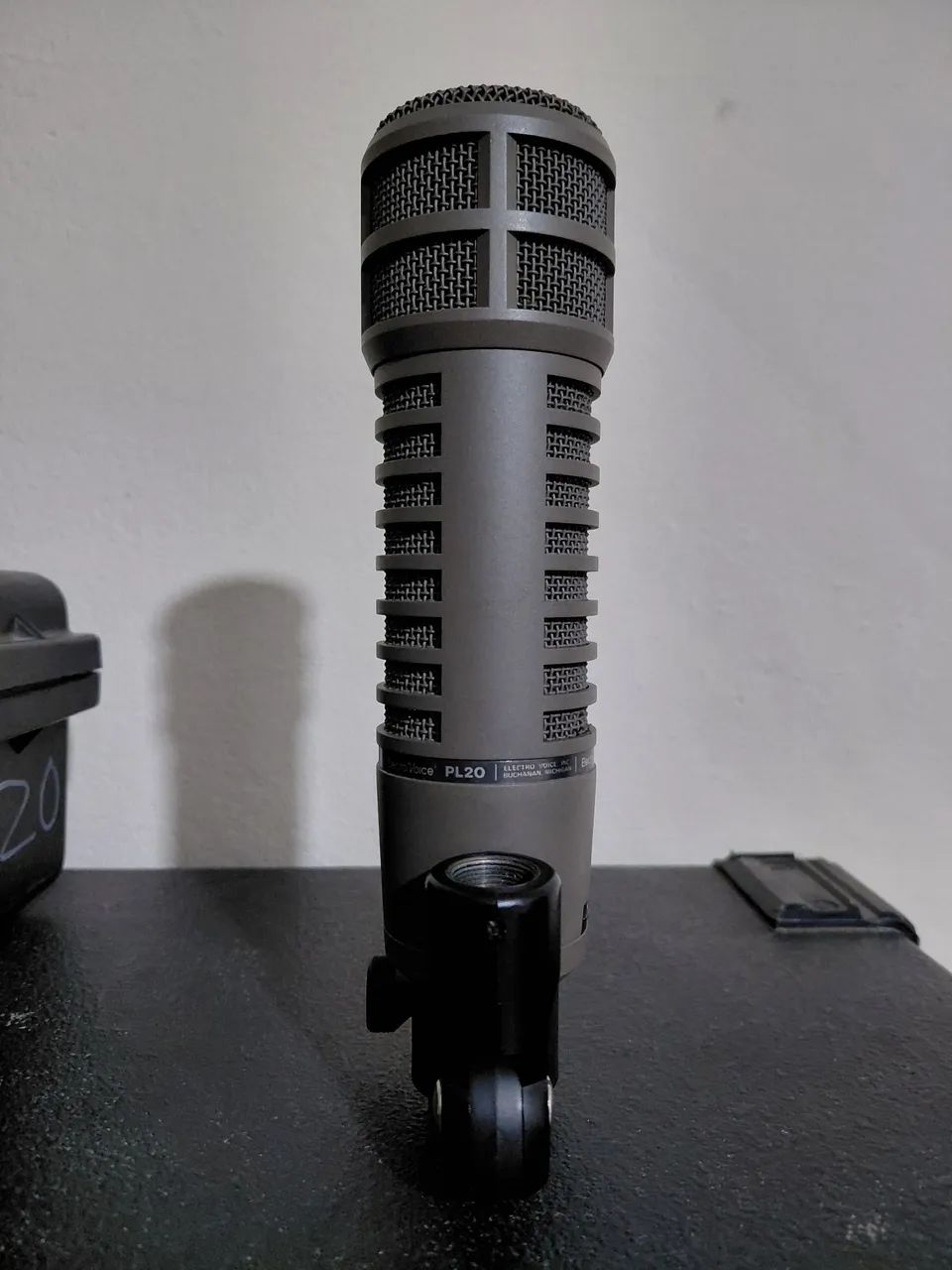 Microfone Electro-Voice RE20  - Foto 5