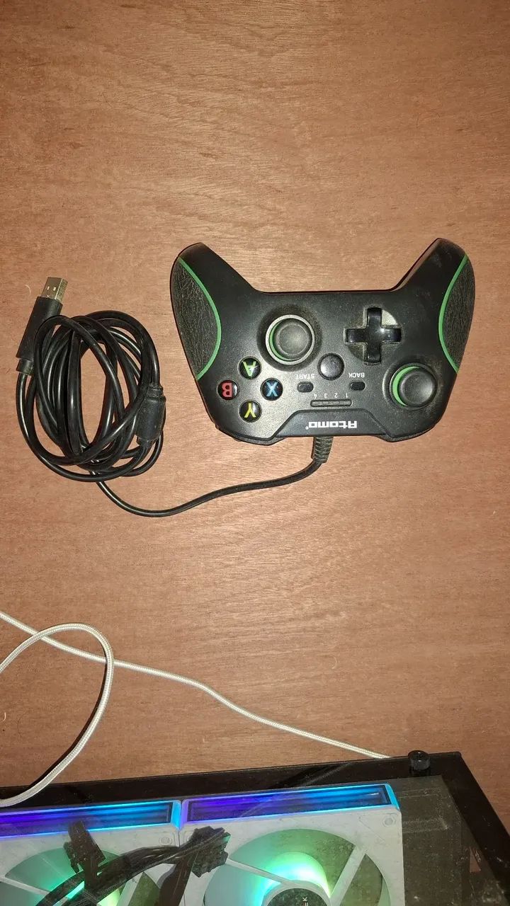 DOIS CONTROLES DE XBOX COM E SEM FIO - Foto 5