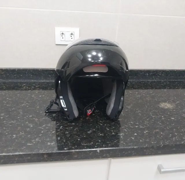 Capacete para moto\ motociclista, marca EBF \ Barato para desocupar espaço... - Foto 3