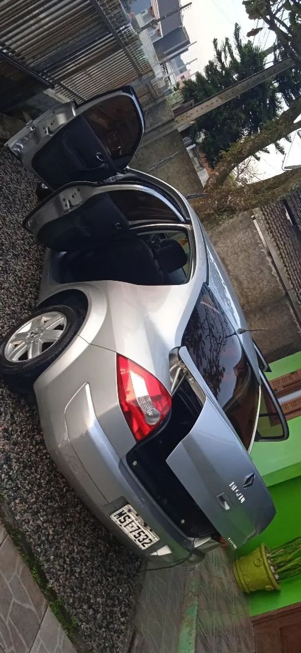 Renault Megane Megane Sedan Dynamique Hi-Flex 1.6 16V 2009