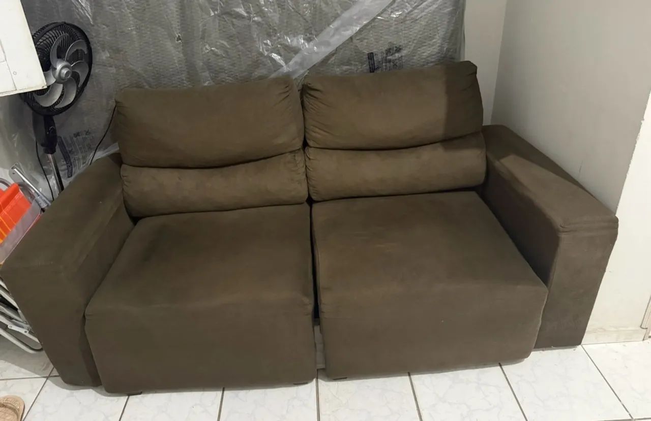Sofá retrátil 250,00$