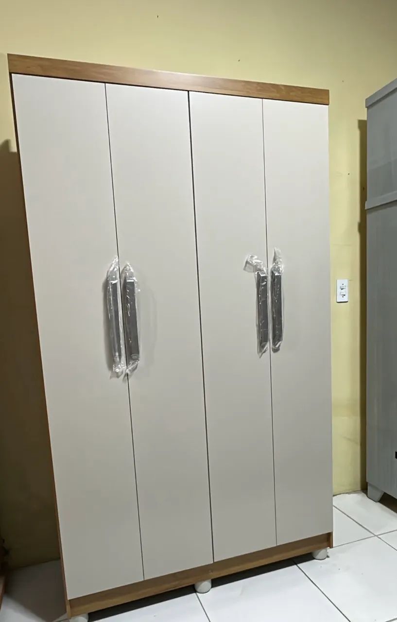Roupeiro 4 portas com duas gavetas 100%MDF - Foto 3
