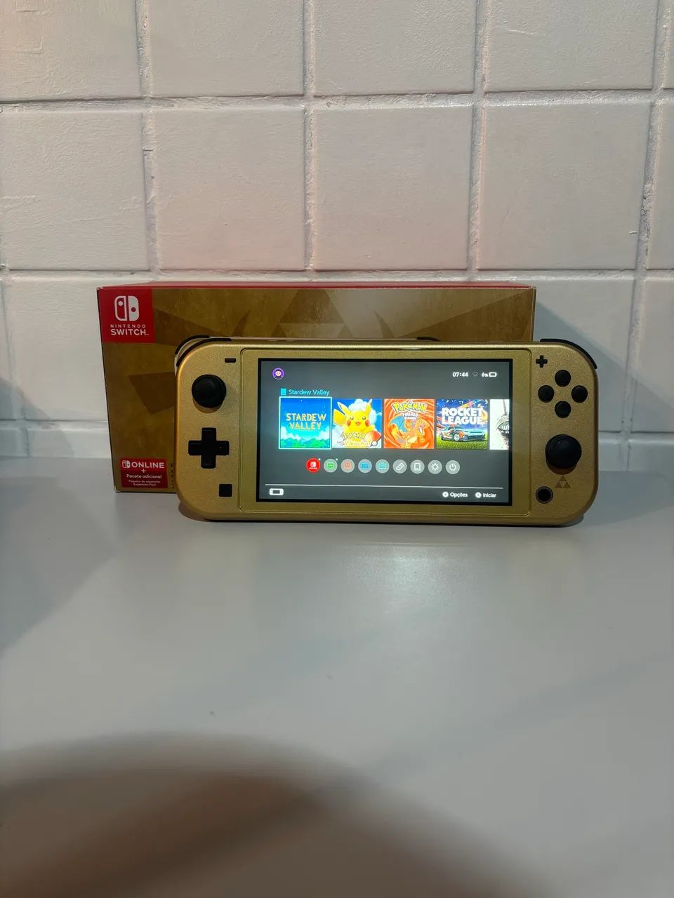 Nintendo Switch lite Hyrule edition