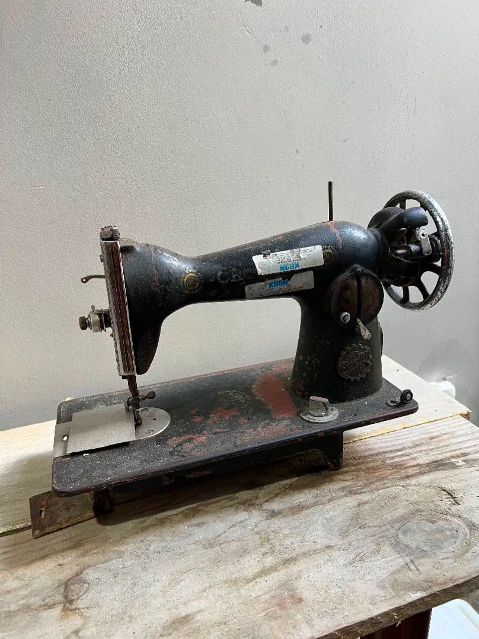 Máquina de costura Singer antiga 