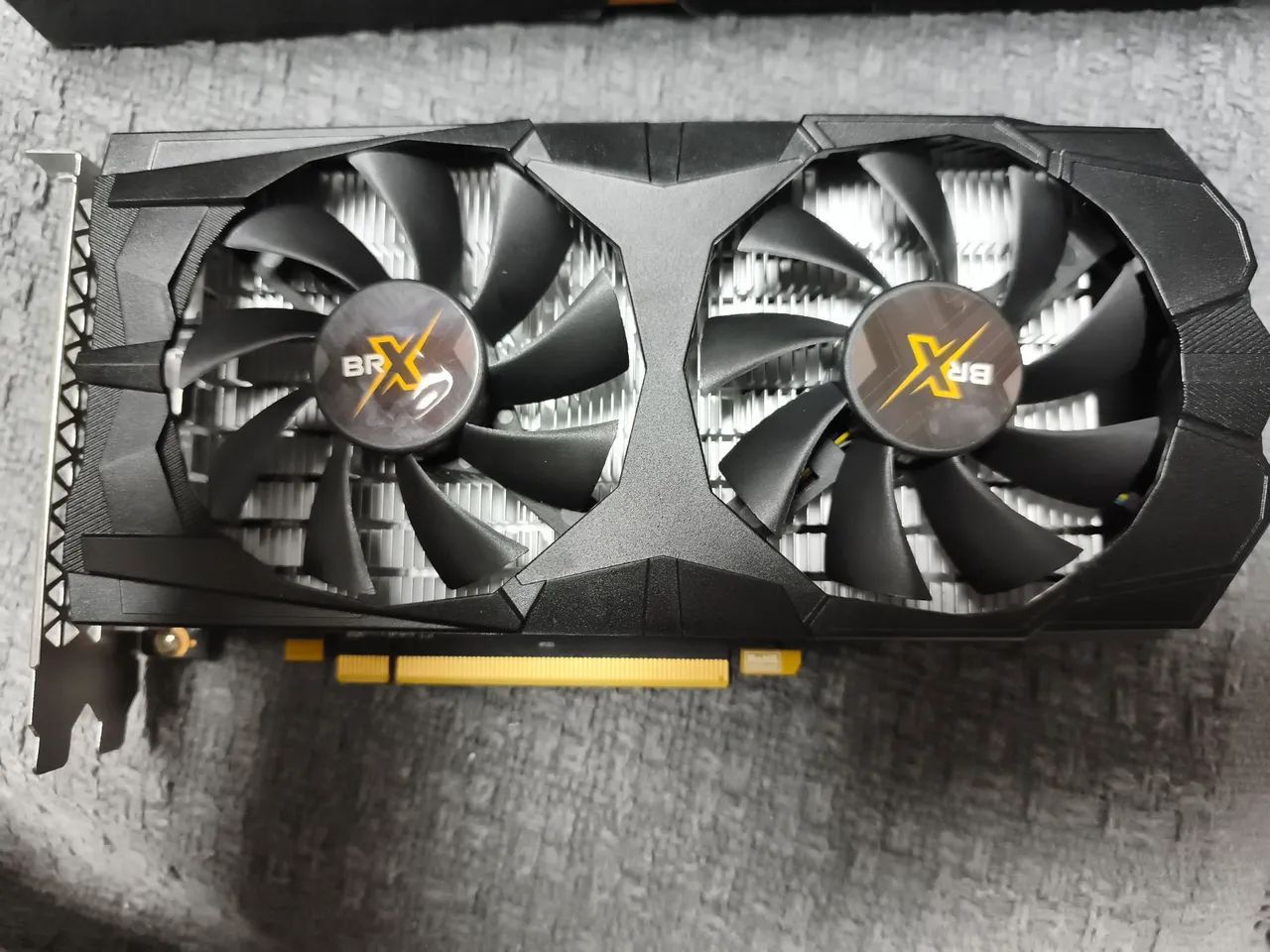Placa de Vídeo RX580 16G D5 256BIT