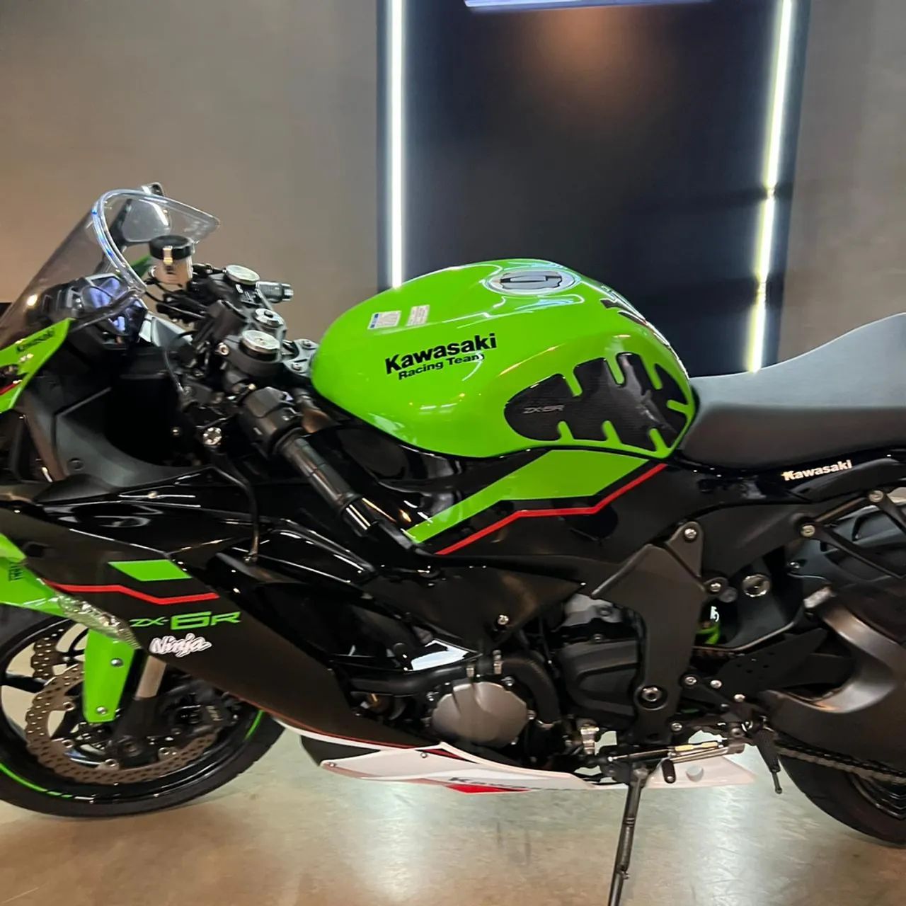 Kawasaki Zx-6r 636cc 2021 - 1496845150 | OLX