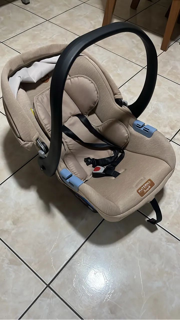 Carrinho de bebê burigotto com bebê conforto - Foto 2