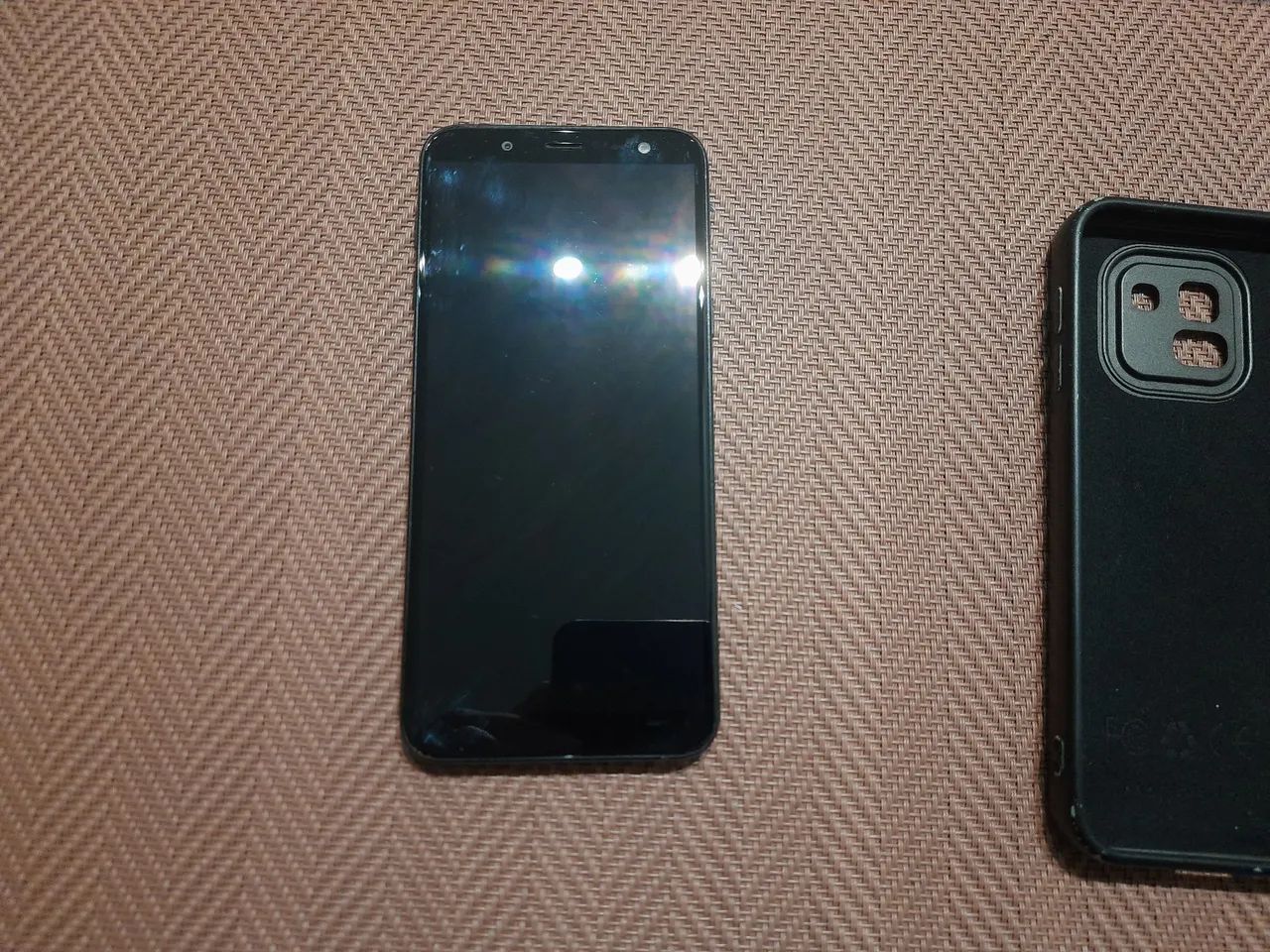 Celular sansung galaxy J6 - Foto 2