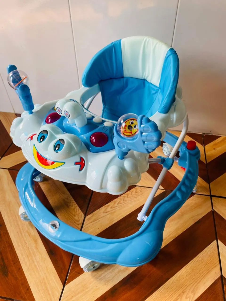 VENDE-SE ANDAJA MÚSICAL COM BRINQUEDO INFANTIL  - Foto 3