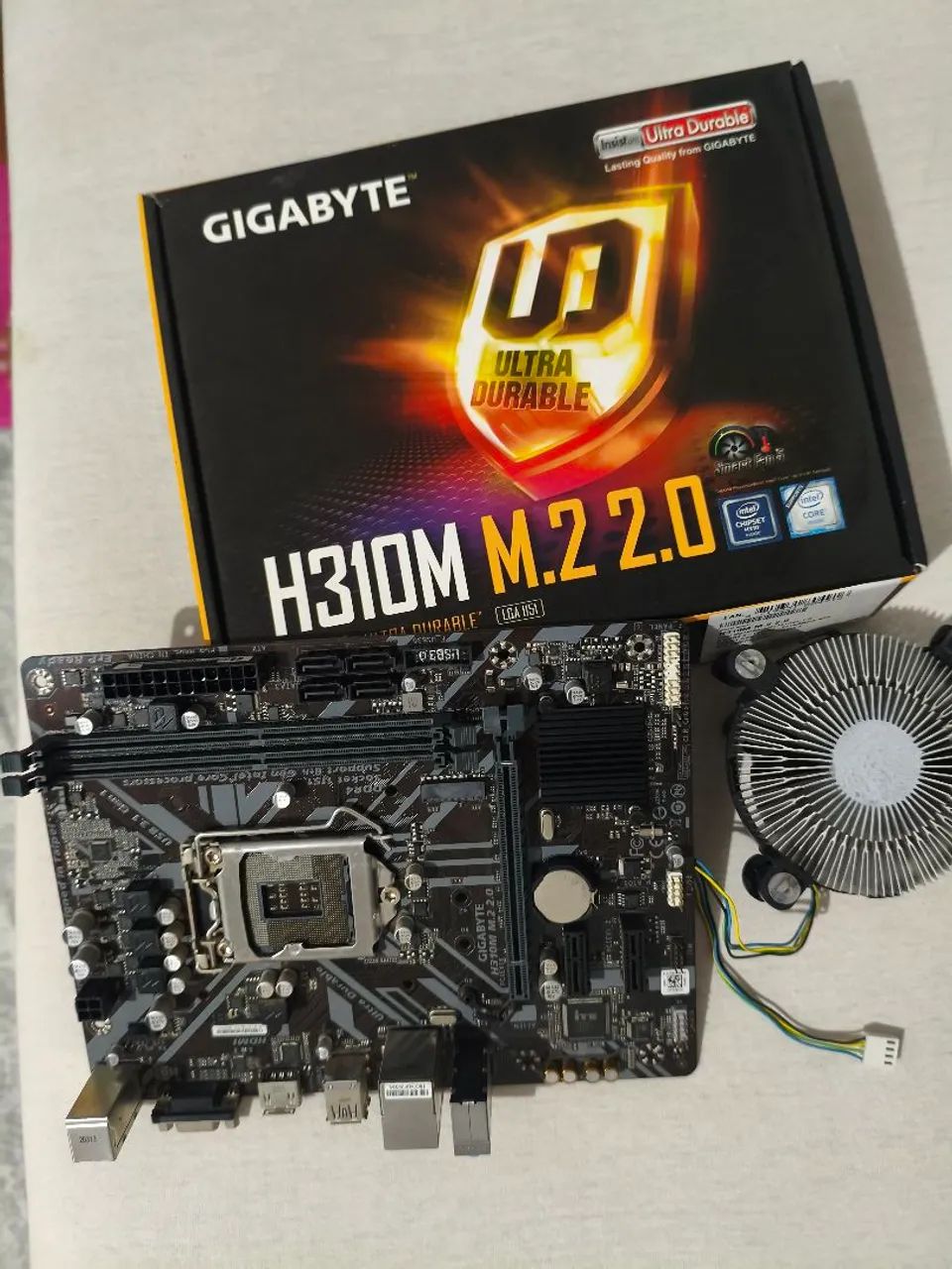 Placa mãe Gigabyte H310M M.2 2.0 + processador i5 9500T - Foto 2