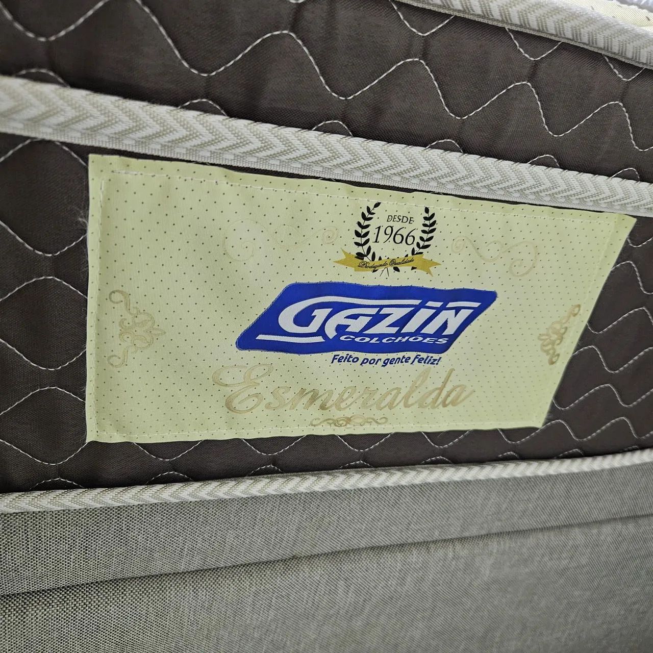 Vende-se cama solteirão baú e colchão  - Foto 2