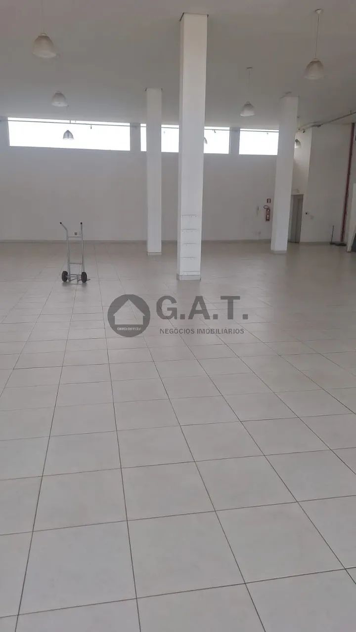 Aluguel de Prédio Comercial na Vila Nova Sorocaba - 3 Quartos, 3 Suítes, 3 Salas, 1.700m²  - Foto 4