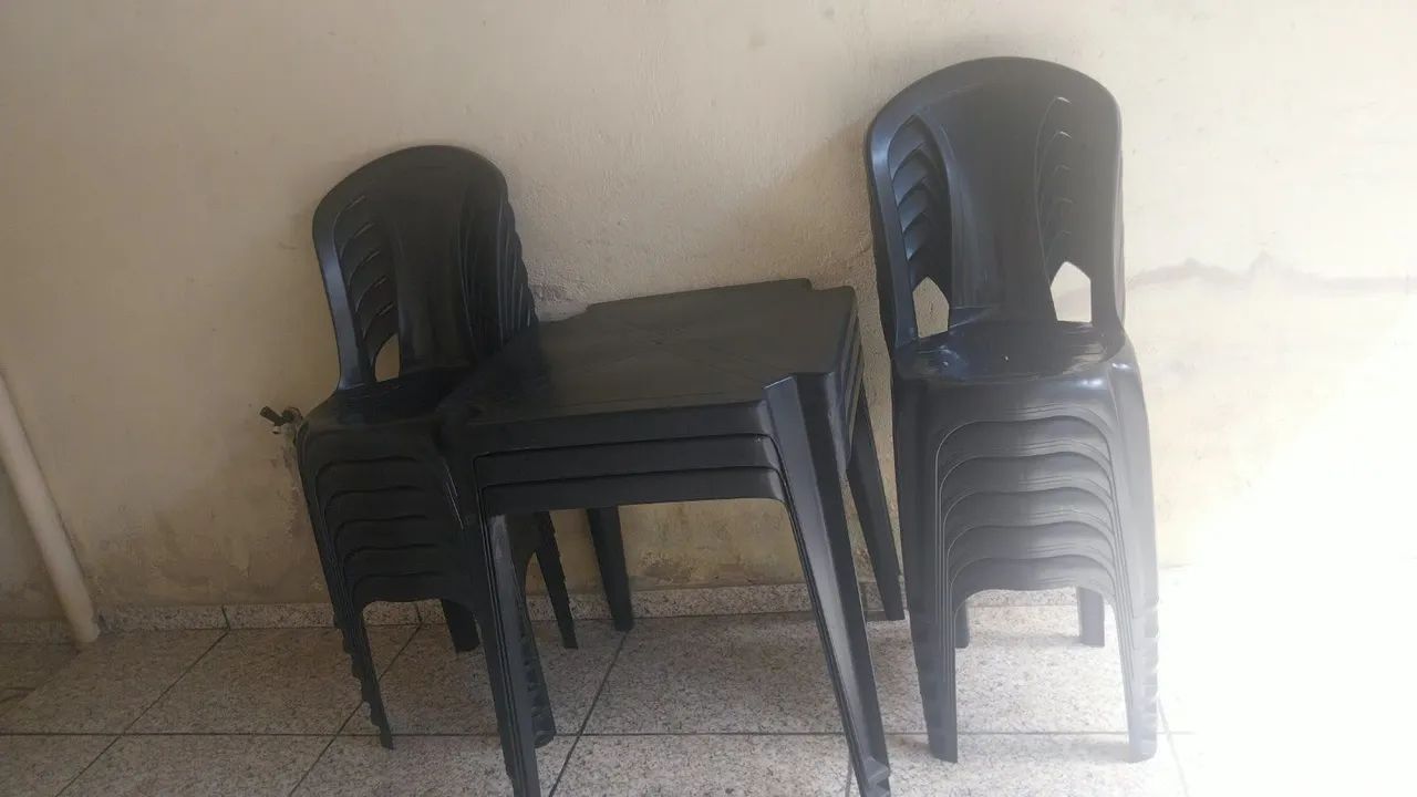Vendo 3 jogos de mesa  - Foto 2