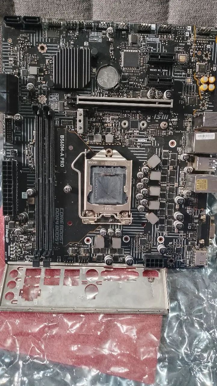 Placa mãe soket 1200 b560 