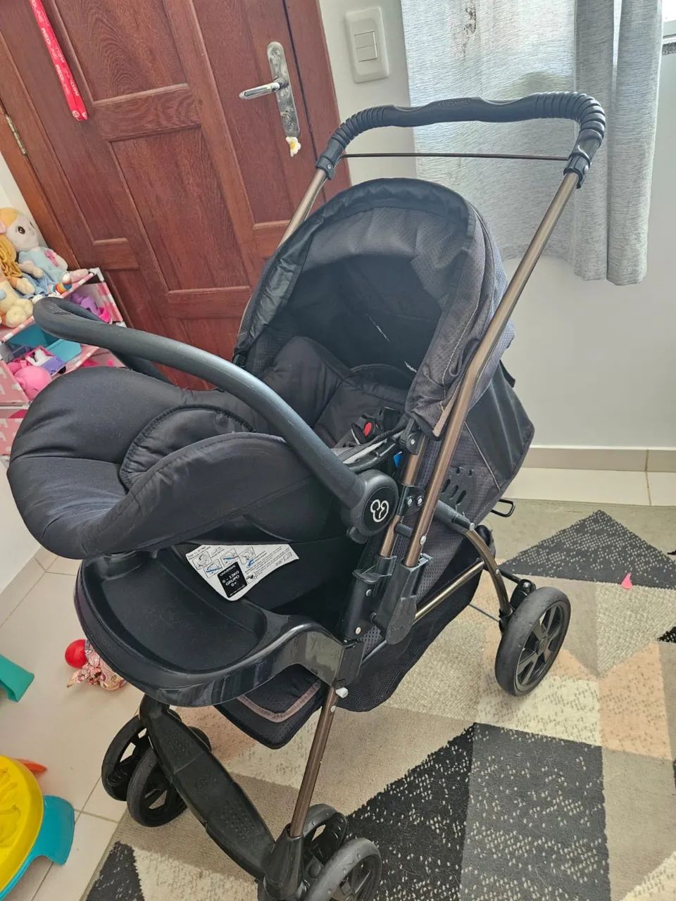 Carrinho de bebê com bebê conforto Galzerano - Foto 3
