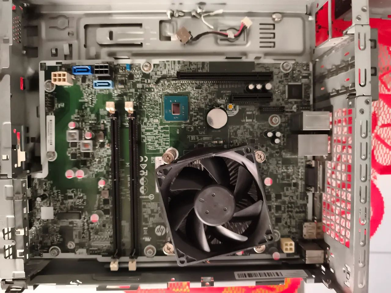 Placa mãe + processador i3 7 geração+ cooler + gabinete prodesk HP