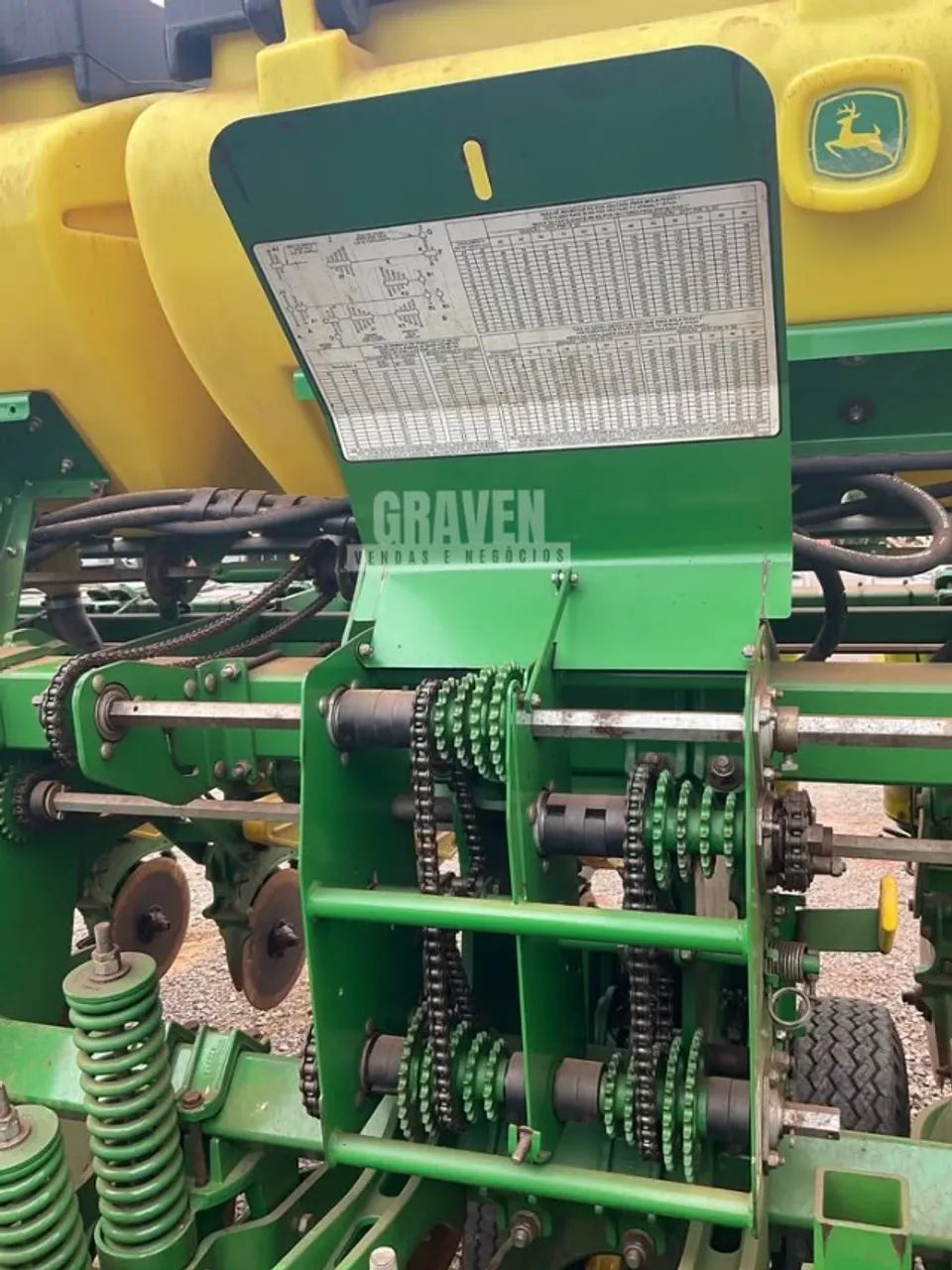 Plantadeira John Deere 1111 - 11 linhas - Foto 3