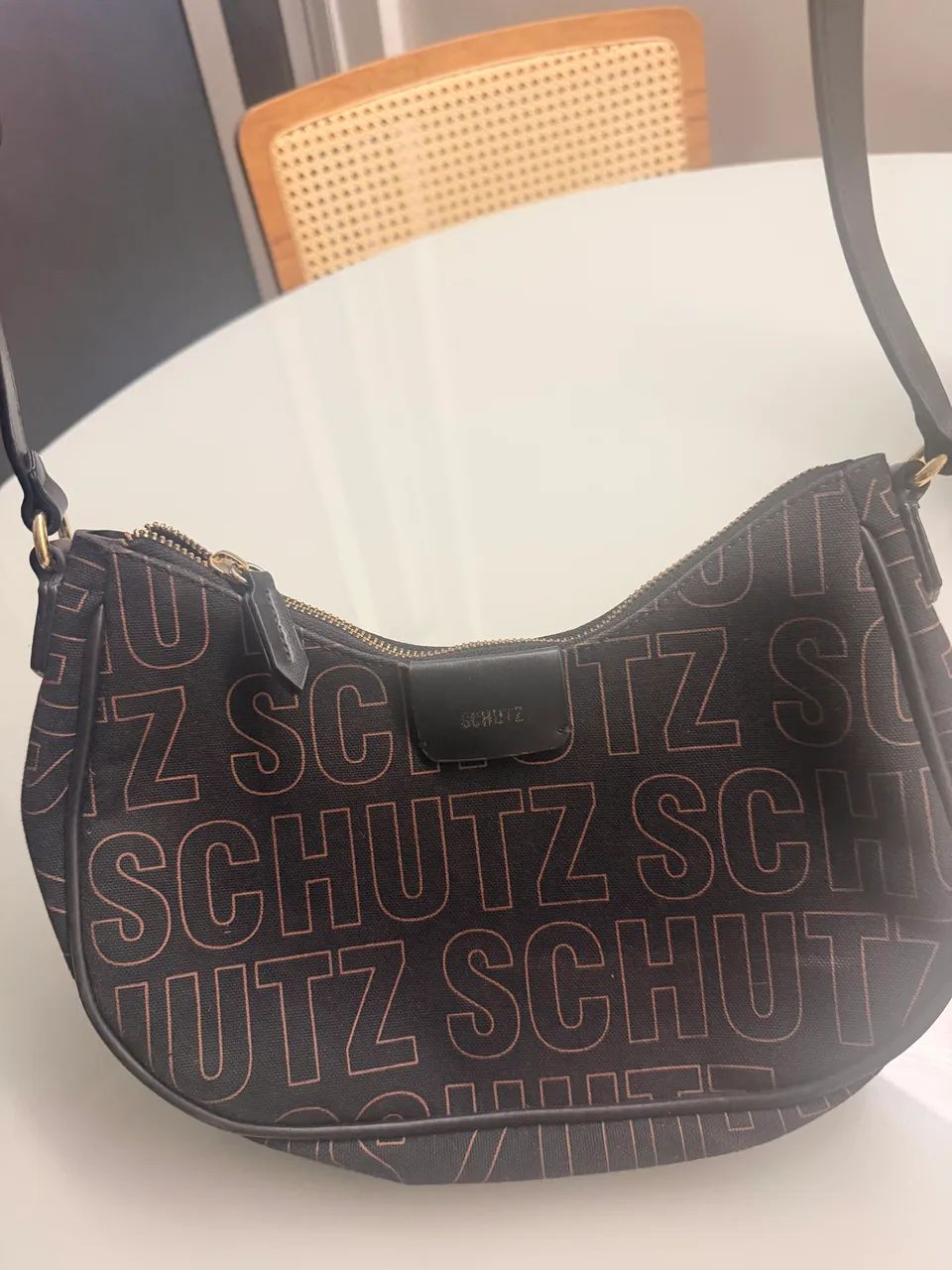 Bolsa Schutz transversa  - Foto 4