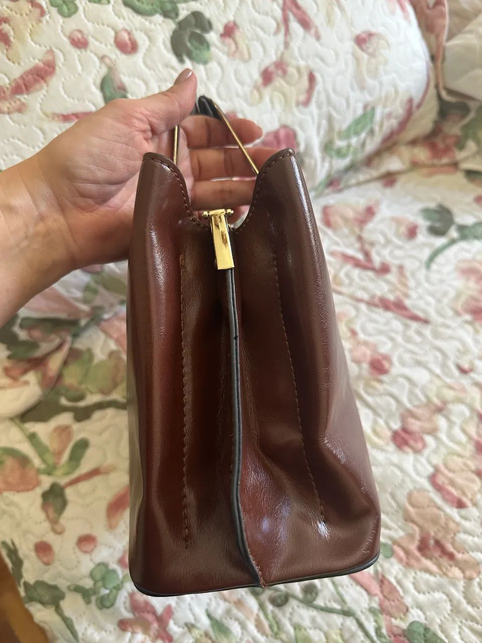 Bolsa semi nova, limpa e cheirosa  - Foto 5